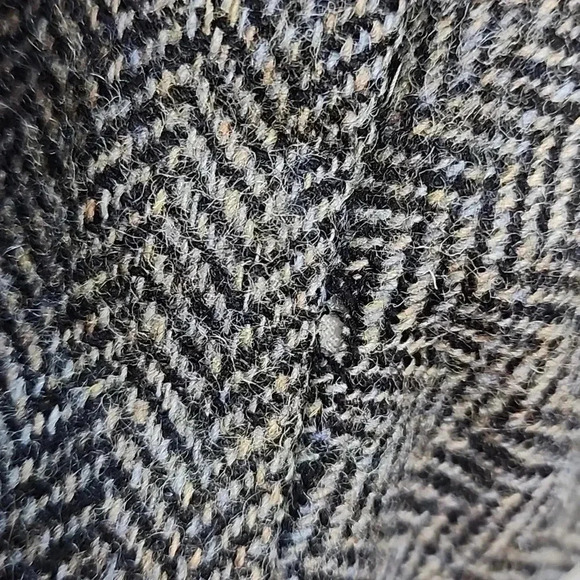 Men's Stafford Suit, Brown/Gray, Size 44R, Pre-Owned - Picture 11 of 11